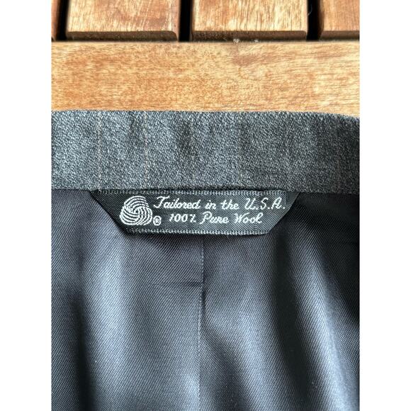 Vintage Christian Dior Union Made USA Men’s 44R 100% Wool Gray Stripe Sport Coat - Picture 10 of 11